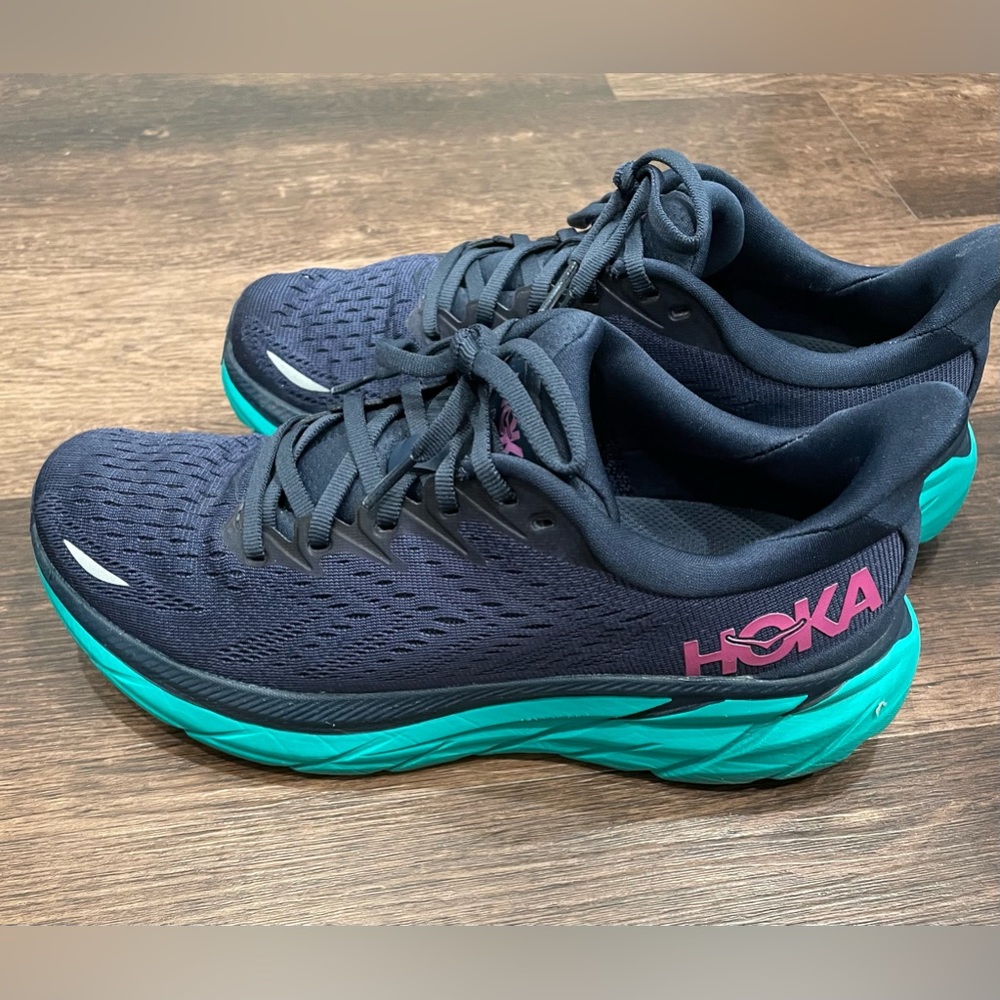 Hoka One Clifton 8 Womens Sneakers size 8